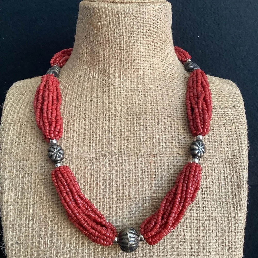 Vintage seed glass bead necklace.